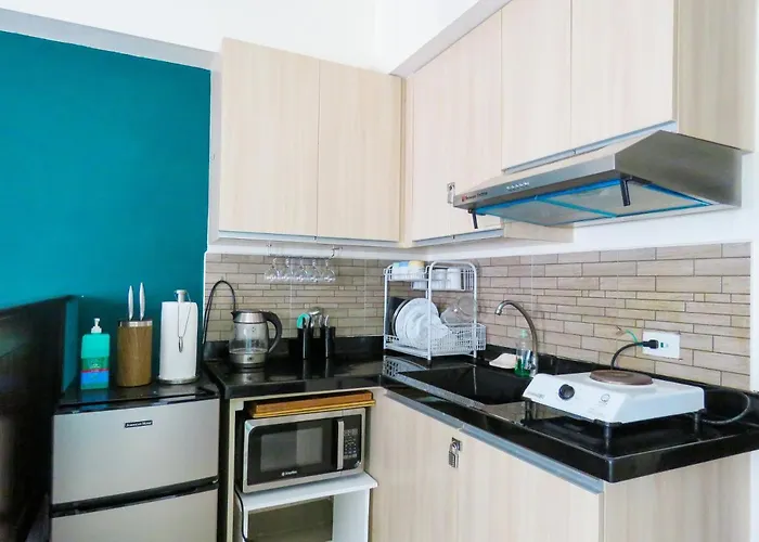 Mabolo Garden Flats Poolside Unit